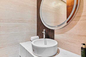 bnbme | Stand Point Tower A | 1BR + Study Room