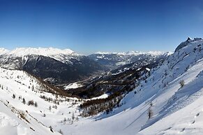 Le Meubl Between City Center Skiing