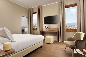 Essence Hotel