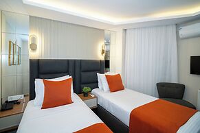 Robin Hotel
