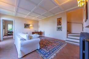 Paradis Relais Pool View EV Recharge