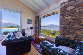 Paradis Relais Pool View EV Recharge