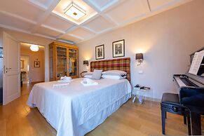 Paradis Relais Pool View EV Recharge