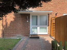 3 Bedroom Cozy House in Reading