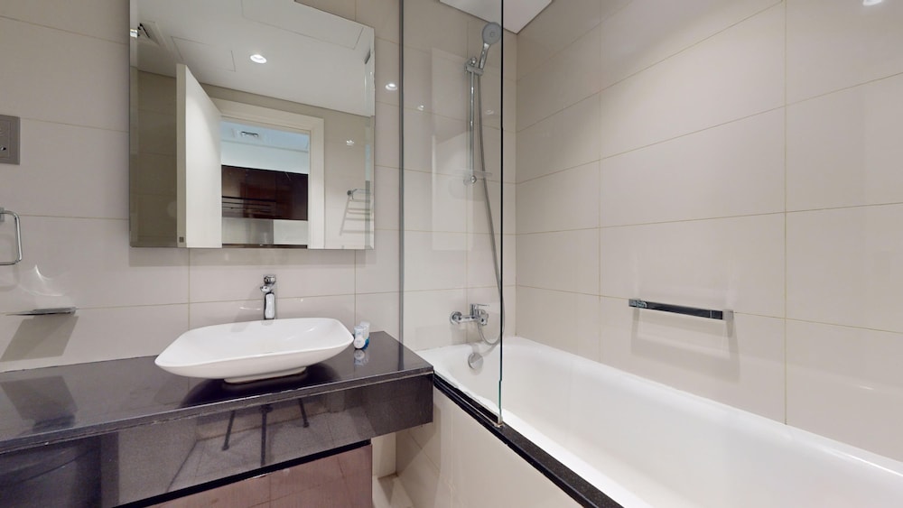 Business Bay - Damac Majestine Tower 1219a
