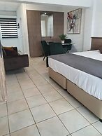 LARNACA BAY SUITES