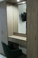 LARNACA BAY SUITES