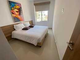 LARNACA BAY SUITES