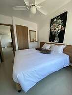 LARNACA BAY SUITES