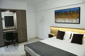 LARNACA BAY SUITES