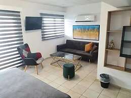 LARNACA BAY SUITES