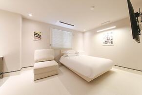 HOTEL RUGO