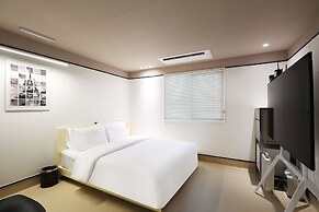 HOTEL RUGO