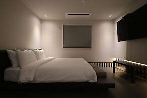 HOTEL RUGO