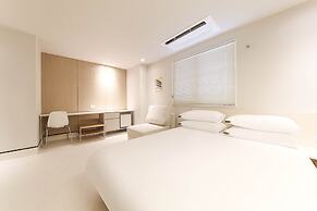 HOTEL RUGO