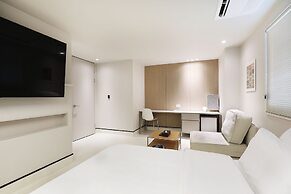 HOTEL RUGO