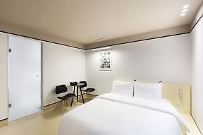HOTEL RUGO