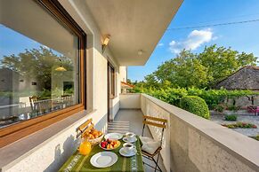 Cesar's Karst Apartments