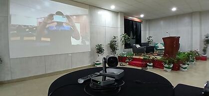 McRoyal Hotel