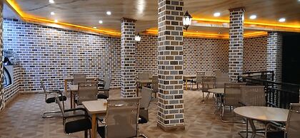 McRoyal Hotel