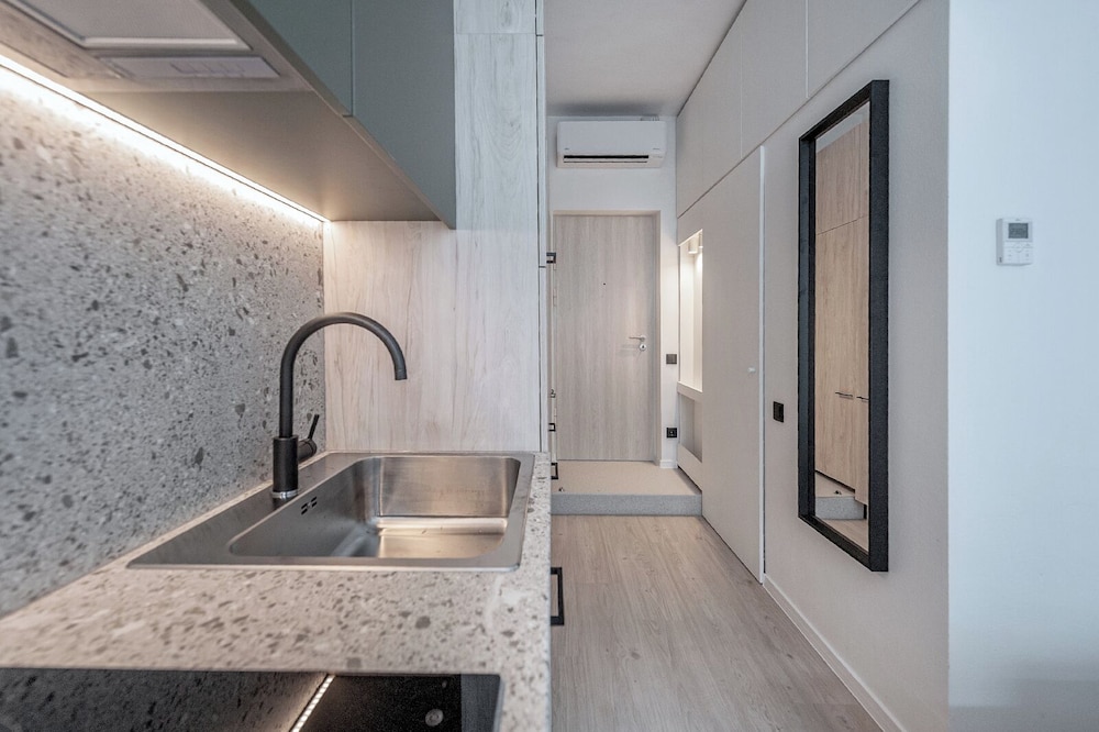 P-ONE Apartments Self Check-in