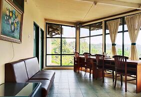 Hotel Grand Astoeti