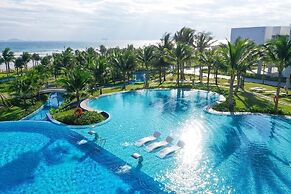 The Sea View Cam Ranh