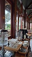 Choasis Hotel