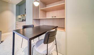 Upside Living - Mint Stay