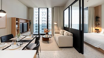 Upside Living - Mint Stay