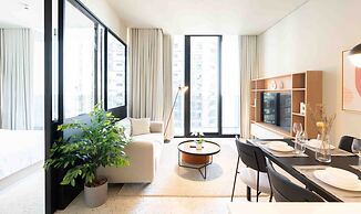 Upside Living - Mint Stay