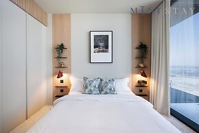 Upside Living - Mint Stay
