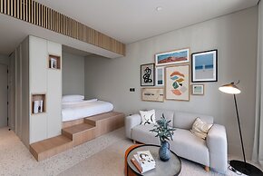Upside Living - Mint Stay