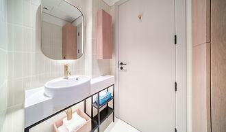 Upside Living - Mint Stay