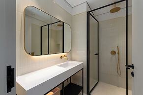 Upside Living - Mint Stay