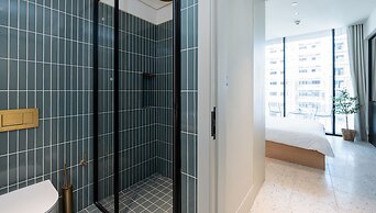 Upside Living - Mint Stay