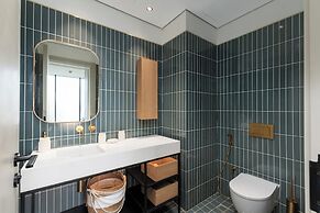 Upside Living - Mint Stay