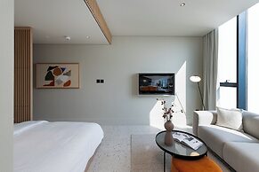 Upside Living - Mint Stay