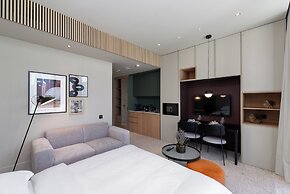 Upside Living - Mint Stay