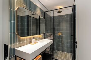 Upside Living - Mint Stay