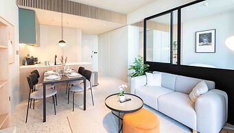 Upside Living - Mint Stay