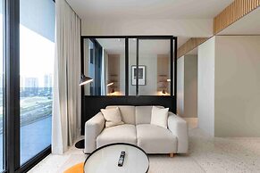 Upside Living - Mint Stay