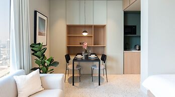 Upside Living - Mint Stay