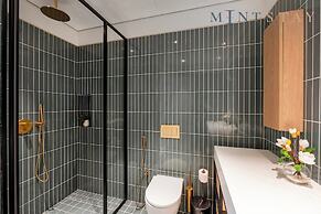 Upside Living - Mint Stay