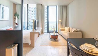 Upside Living - Mint Stay