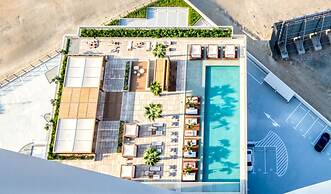 Upside Living - Mint Stay