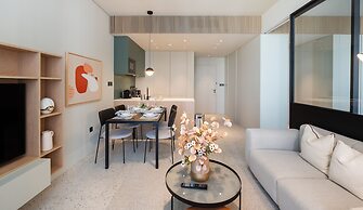 Upside Living - Mint Stay