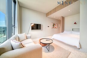 Upside Living - Mint Stay