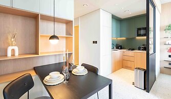 Upside Living - Mint Stay