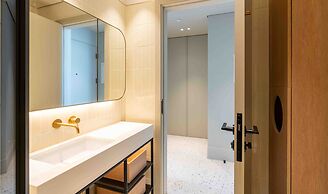Upside Living - Mint Stay